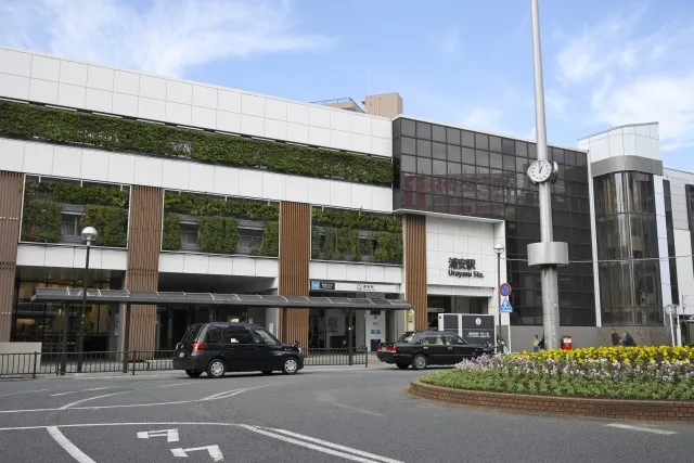 浦安市での電車通勤やテレワークによる腰への負担と、骨盤の歪みをチェックする接骨院